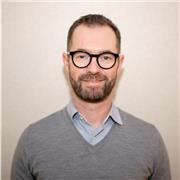 Sono un insegnante di inglese certificato CELTA e da due anni insegno General English e Business English