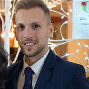 Docente di matematica impartisce lezioni online