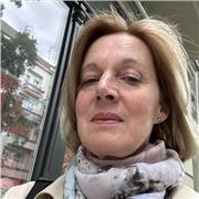 Deutschlehrerin mit philol./altsprachlicher Ausbildung und mehrjähriger Erfahrung im Unterrichten von Kindern u. Erwachsenen