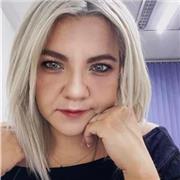 Profesor de informática enfocado en adultos mayores y público en general