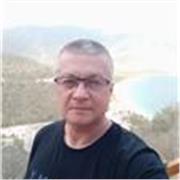 Profesor de lengua castellana, literatura y ciencias sociales. 