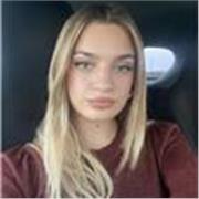 Ciao! Sono Beatrice, studentessa universitaria di lingue. Offro ripetizioni e aiuto compiti.