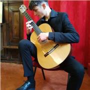 Insegnante chitarra classica,studente al Liceo Musicale Alberti-Dante di Firenze,vincitore di concorsi chitarristici nazionali