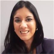 Profesora en Administración brinda clases de Historia