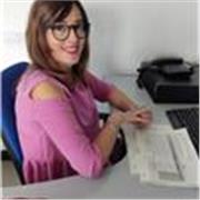 Docente di Ed. Tecnica (alle medie) impartisce lezioni di teoria e pratica (disegno)