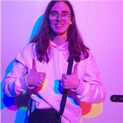 Profesor de guitarra clásica, acústica y eléctrica nivel introductorio y medio.