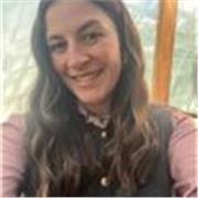 Profesora titulada en filología inglesa, con 5 años de experiencia impartiendo clases en todos los niveles. Flexible y empática