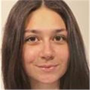 Laureanda in cosmetica, e diplomata presso l’istituto tecnico Giulio Natta come perito chimico