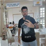 Dou aulas online de Matemática e Física