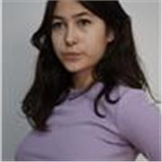 Profesora titulada con el C2 de inglés, más de 5 años de experiencia, imparto clases de inglés, lengua castellana, danza y teatro.