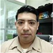 Maestro de apoyo escolar especializado en clases en línea