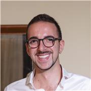 Docente di scuole superiori con laurea magistrale, master e specializzazione post lauream