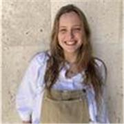Hola! Soy Rocio Jauregui, estudiante de tercero de ingeniería aeroespacial en la universidad Politécnica de Madrid. Soy muy buena estudiante, y me encanta dar clases particulares a niños tanto como para aprobar como para reforzar la materia. Tengo cinco a