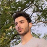 Studente del quinto anno di liceo con certificazione di livello C1 in inglese