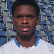 Ayant été joueur de football au haut niveau je peux apporter l’expertise que j’ai acquis aux jeunes comme au plus vieux