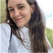 Laureanda in giurisprudenza e diplomata al Liceo Classico, ho da sempre la passione/missione per l'insegnamento