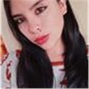 La profesora de Lengua Castellana da clases a niños, adolescentes y quién lo requiera, no hay límite de edad