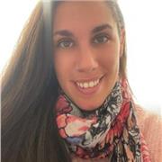Maestra de primaria dinámica para dar clases a niños/as de primaria y primer ciclo de secundaria.