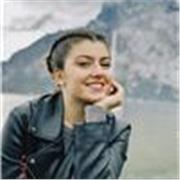 I am an energetic, creative and dedicated english tutor who likes to work kids!