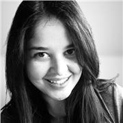 Tengo licenciatura, máster y doctorado en filosofía. Además, he trabajado como educadora social. De manera que tengo intereses claros por al educación y una formación académica sólida.