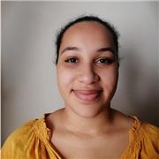 étudiante en édition et passionnée de l'anglais je souhaite transmettre mes connaissances