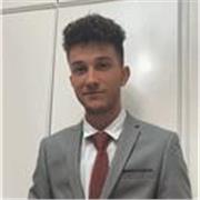 Estudiante de ingeniería de telecomunicaciones con conocimientos en materias científicas