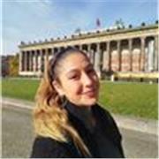 Soy licenciada en Historia del Arte, también poseo dos másters, uno de dirección y gestión de museos y el de profesorado.