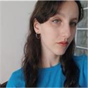 Insegnante con certificazione cambrige offre lezioni private di inglese per bambini, ,ragazzi e adulti.