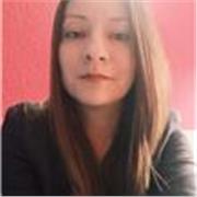 Profesora de inglés intermedio, en modalidad virtual