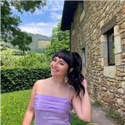 Hola! Soy Marina. Imparto clases de física y química, lengua, inglés, francés y matemáticas con nivel de primaria y ESO, para bachillerato preguntar. 
Tengo título B1 de inglés y francés, y B2 de inglés. Estoy encantada de ayudarte en las asignaturas que