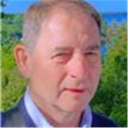 Prof d'informatique, je suis issu du terrain.
J'exerce à mi-temps au Sénégal dans une école de formation professionnelle en IT