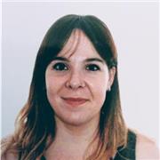 Doctora en periodismo imparte clases de Ciencias Sociales, Humanidades y primaria