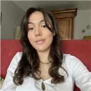 Actuellement en double licence droit science politique, et titulaire d’un baccalauréat général mention bien, je propose mes services de cours particuliers, pour des enfants de tout âge jusqu’au lycée. Et ce, dans toutes les matières, excepté les matières