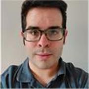 Profesor de Lengua y literatura catalana y castellana, con estudios de Teoría de la literatura, literatura comparada y estética