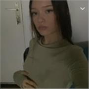 Je veux vous aider à progresser en anglais. J’adore cette langue et c’est avec plaisir que je vous transmettrai mes connaissances !