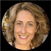 Laureata in economia in Bocconi con anni di esperienza nelle lezioni impartisce ripetizioni di italiano a studenti stranieri