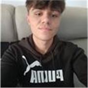 Profesor de futbol apto para todas las edades y niveles.