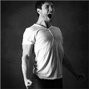 Enseignant dEPS et coach propose des cours de musculation, renfo musculaire, entraînement spécifique à un sport ou motricité