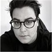 Soy Chris creativo y locutor. 
y estaré encantado de ayudarte a comunicar tus ideas. 
