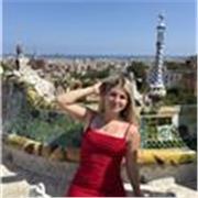 Estudiante con Ingles nivel avanzado que puede ayudar a niños