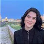 Studentessa triennale di ingegneria chimica