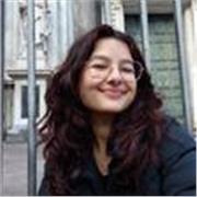 Studentessa quinto anno liceo scientifico con una certificazione C1 Cambridge in inglese