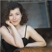 Professeure de chant lyrique et comédie musicale