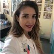 Laureata in Biologia e Applicazioni Biomediche presso l’Università degli Studi di Parma e già docente presso una scuola secondaria di I grado, impartisce lezioni di Biologia (scuola secondaria di II grado e Università )