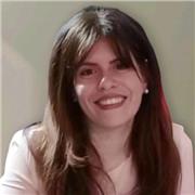 Profesora de inglés que imparte clases a nivel primario y secundario