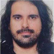 Profesor de biología da clases de ciencias a alumnos de ESO y bachillerato