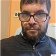 Diplomato perito aziendale e corrispondente lingue estere offresi per insegnamento lingua italiana a stranieri adulti