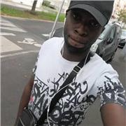 Tuteur pour l'aide au devoir et au soutien scolaire donnant des cours en et à domicile