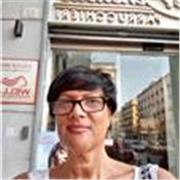 DOCENTE DI LETTERE IMPARTISCE LEZIONI DI STORIA A TUTTI GLI STUDENTI DELLE SCUOLE MEDIE E SUPERIORI