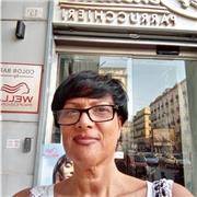 DOCENTE DI LETTERE IMPARTISCE LEZIONI DI STORIA A TUTTI GLI STUDENTI DELLE SCUOLE MEDIE E SUPERIORI